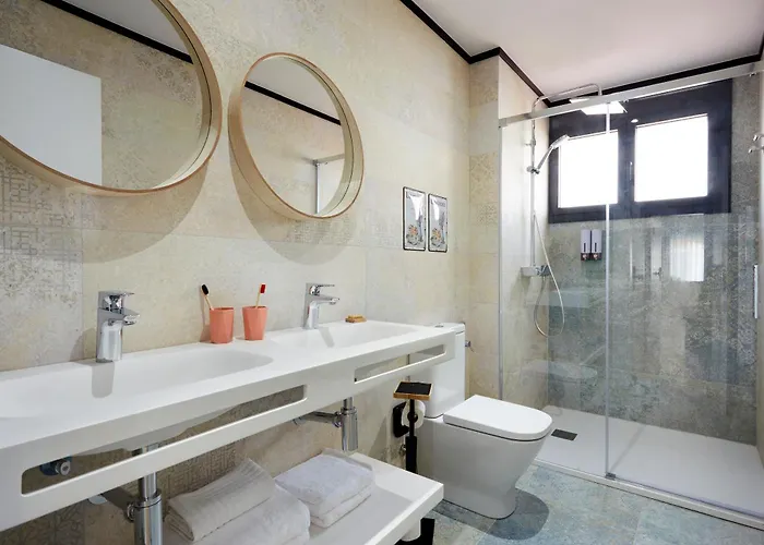 Urban 2 Hotel *